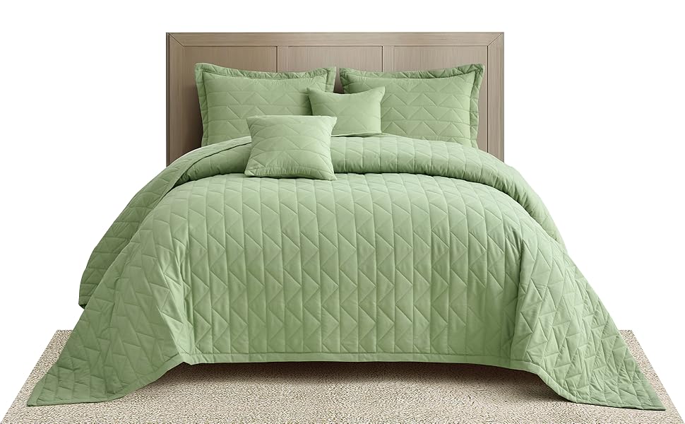 Oversized King Bedspread 128x120, Modern & Contemporary Look, Reversible, 5 Piece Set, King/Cal King, Sage Green - Li 1b2b56f8 Ee82 4502 Ab9c E9fb94ab404f. CR0,0,1940,1200 PT0 SX970 V1