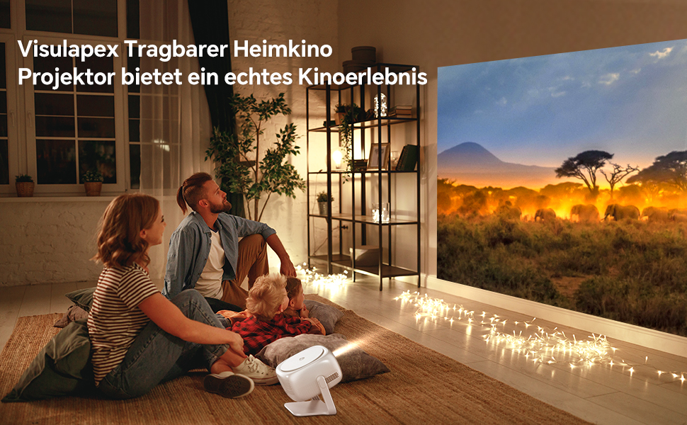 Draagbare projector met Afrikaanse savannescène op de muur. Het stel zit op de vloer met popcorn en creëert een thuisbioscoopsfeer met lichtslingers.