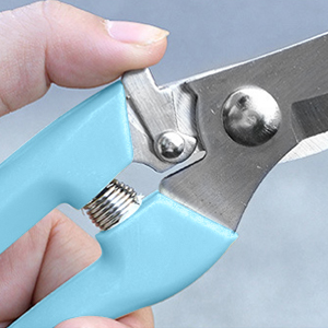gardening shears