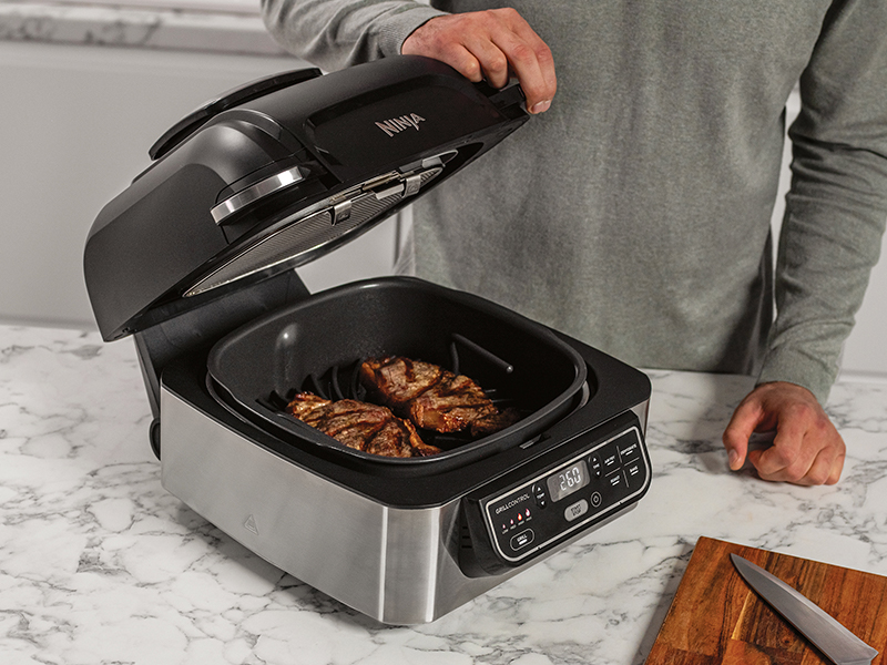 Ninja Foodi Grill & Air Fryer, 5,7L, 5 Fonctions de Cuisson Air Fry AG301EU