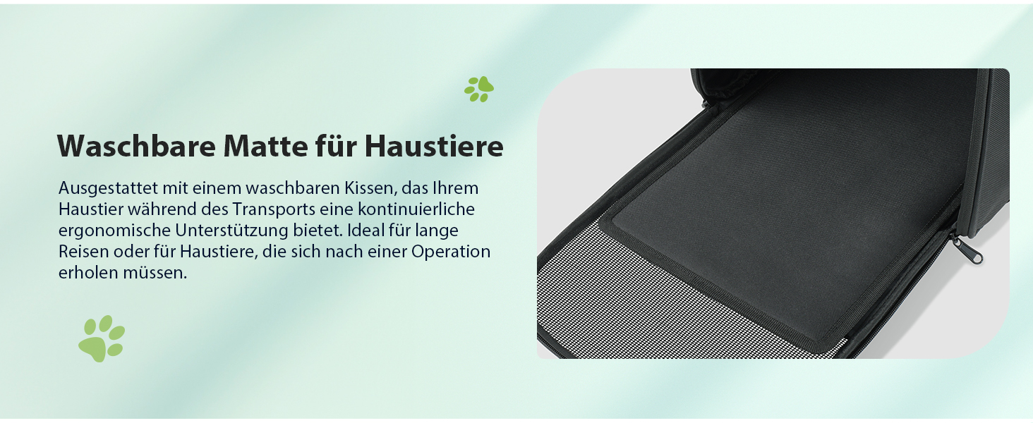 Schwarze strukturierte Haustiermatte mit abwaschbarer Oberfläche. Rechteckige Form mit erhöhten Kanten, entworfen für Komfort und Halt. Grüne Pfotenabdrücke im Hintergrund deuten auf die Verwendung durch Haustiere hin