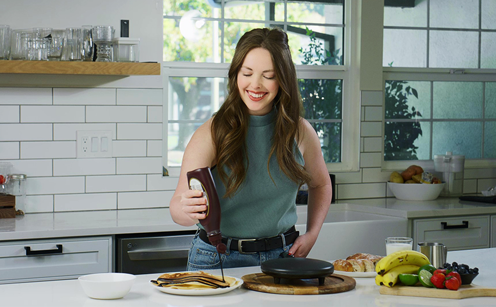 Crepe maker is the best tool for you to cook breakfast