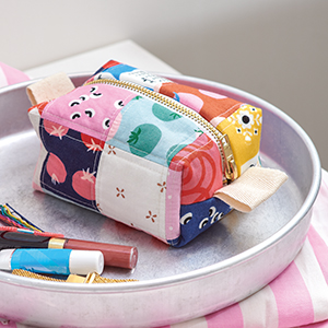 Mini Quilting: 35 modern projects: Quick-to-sew designs to