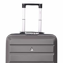 Valigia rigida grigia con manico telescopico esteso. Trama esterna a costine e logo