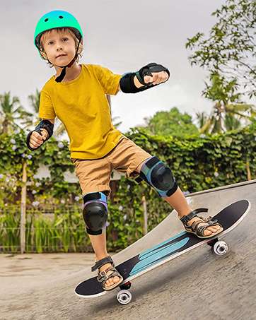 Helmet and pads for kids