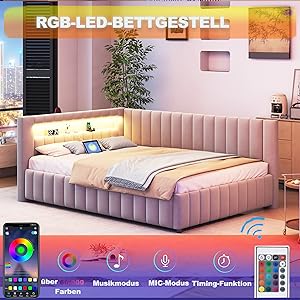 RGB-LED-Bettrahmen im modernen Schlafzimmer. Die Smartphone-App zeigt Farbsteuerung, Musikmodus und Timing-Funktionen. Polsterbett mit Beleuchtung unter dem Bett