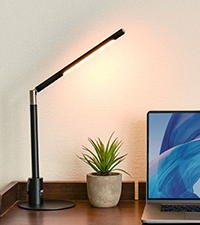 電気スタンドの寝室のロマンチックな色は輝度を調節します 電気スタンドの寝室のロマンチックな色は輝度を調節します