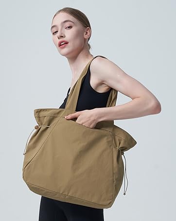 weekender bag 18L pockets