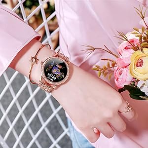 STYLISH WOMEN’S SMART BRACELET