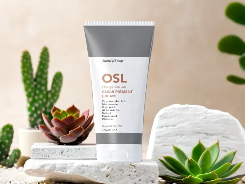 Formulated to reduce the appearance of dark spots and prevent new ones.
