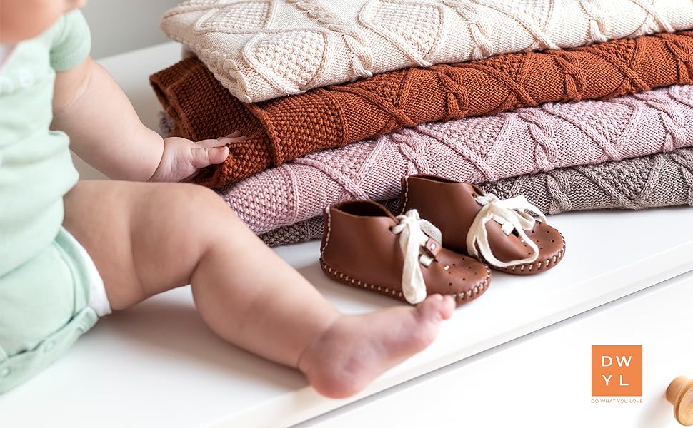 gender neutral colors, boy, girl, newborn, organic cotton, organic blanket