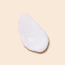 Fortifies each strand to help strengthen the hair.