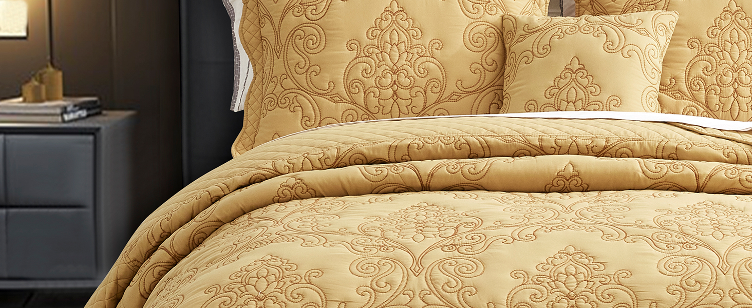 CHIXIN Oversized King/Cal King Bedspread - Lightweight & Beautiful Stitching - Luxury Damask Paisley Pattern - 128x120 I 26dc03aa B95c 41b2 9c76 1083f7f0f786. CR0,0,1464,600 PT0 SX1464 V1