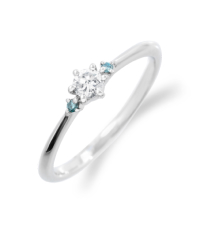 ハチハチ❣️レガン プラチナ ダイヤ アイスブルーダイヤ リング ハチハチ様専用❣️レガン プラチナ ダイヤ アイスブルーダイヤ リング