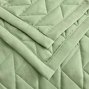 Oversized King Bedspread 128x120, Modern & Contemporary Look, Reversible, 5 Piece Set, King/Cal King, Sage Green - Li 278b565a 4a37 47bd B854 219ae90200c2. CR0,0,1000,1000 PT0 SX300 V1