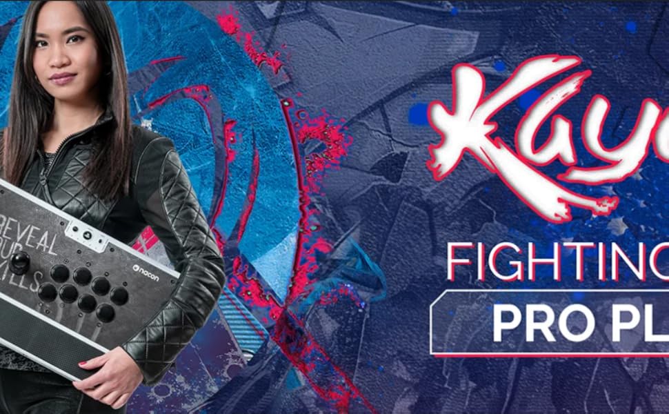 Publicité de jeu mettant en scène une femme tenant un clavier sur fond bleu avec des effets de néon. Le texte indique « Kayane FIGHTING GAME PRO