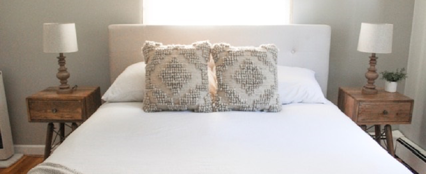 Zinus Ibidun Upholstered Button Tufted Platform Bed/ Mattress Foundation/ Easy