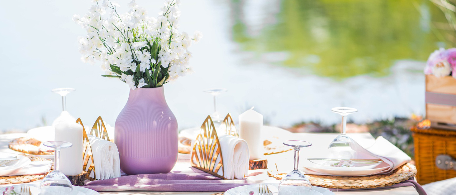 NEWISHER Fitted Rectangle Tablecloth 42 x 72 Inch Elastic