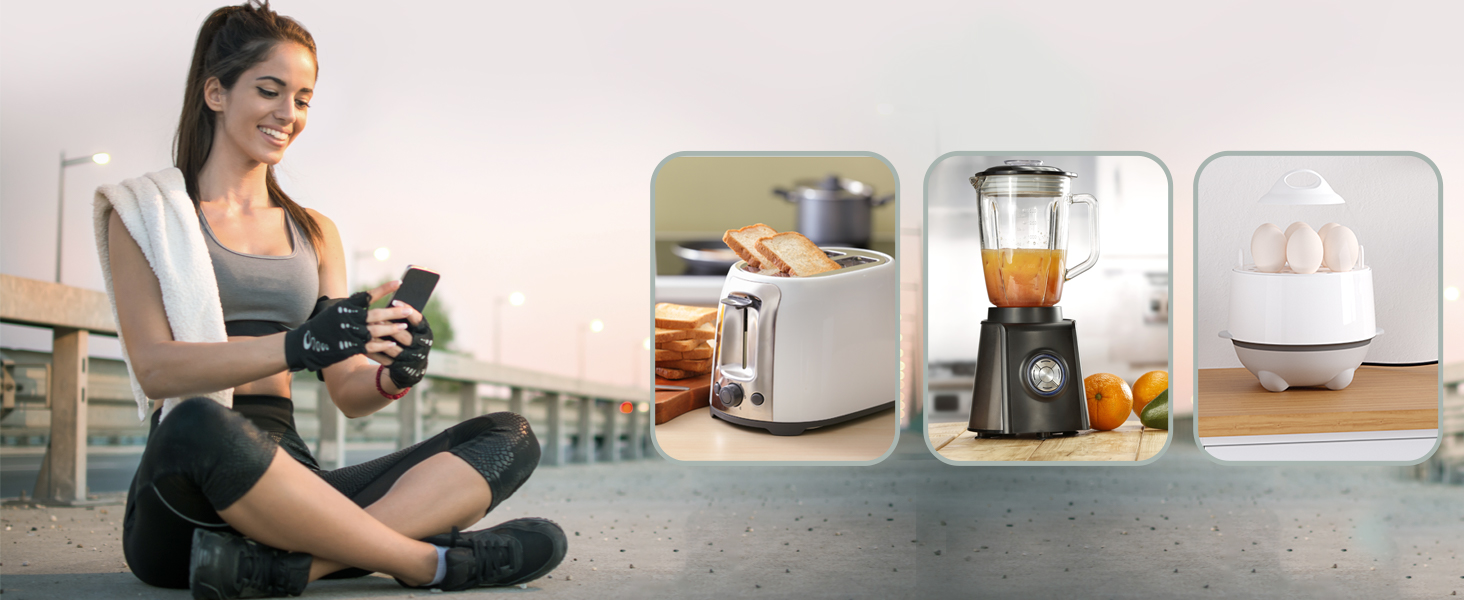 Collage aus Küchengeräten: Eine Frau benutzt einen Fitness-Tracker, einen Toaster, einen Mixer mit Orangen und einen Eierkocher und präsentiert verschiedene Haushalts- und