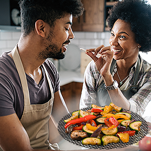 couple eating dinner