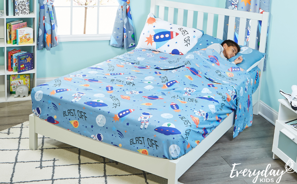 EVERYDAY KIDS Blast Off in Outer Space Twin Size Bed Sheet