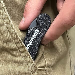 picture of the thread gauge going into a pocket