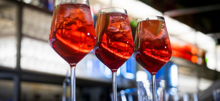 WINE GLASS IN USE