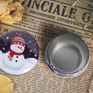 mini barattolo di metallo con coperchio