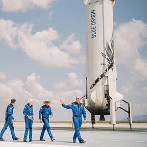 Jeff Bezos with his July 2021 Blue Origin crew