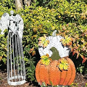 Metal Stacked Pumpkins Yard Decor
