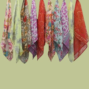 小物 eaphi INDIA PATTERN SATIN SCARF 小物 eaphi INDIA PATTERN SATIN SCARF Èaphi エフィ INDIA