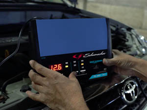 Schumacher SC1359 Fully Automatic Battery Charger, Maintainer