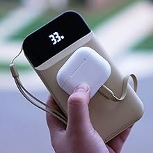2x BUILT-IN CABLES