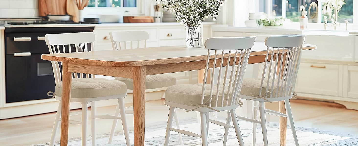 beige dining are scene