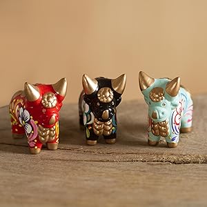 Novica handmade  Multicolor Set Three Bull Figurines  Hecha a mano  Figuritas Toro  Tres Multicolor