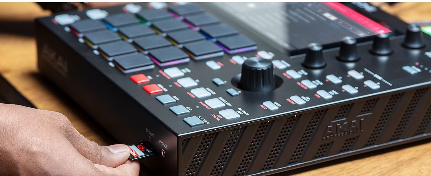 AKAI Professional MPC One Drum Machine, Sampler & MIDIController mit