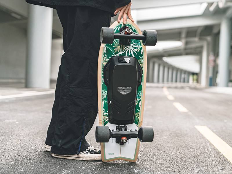 MEEPO Mini Dual Electric Skateboard with Rack Stand