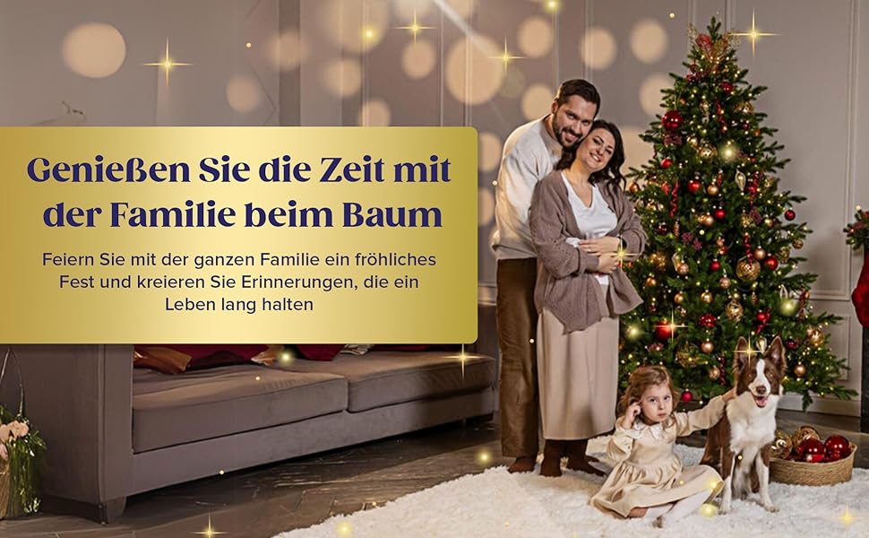 Wohnzimmerszene mit geschmücktem Weihnachtsbaum, verpackten Geschenken und grauem Sofa in einer warm beleuchteten Umgebung mit Bokeh-Effekten