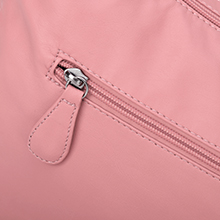 smooth zipper pockets