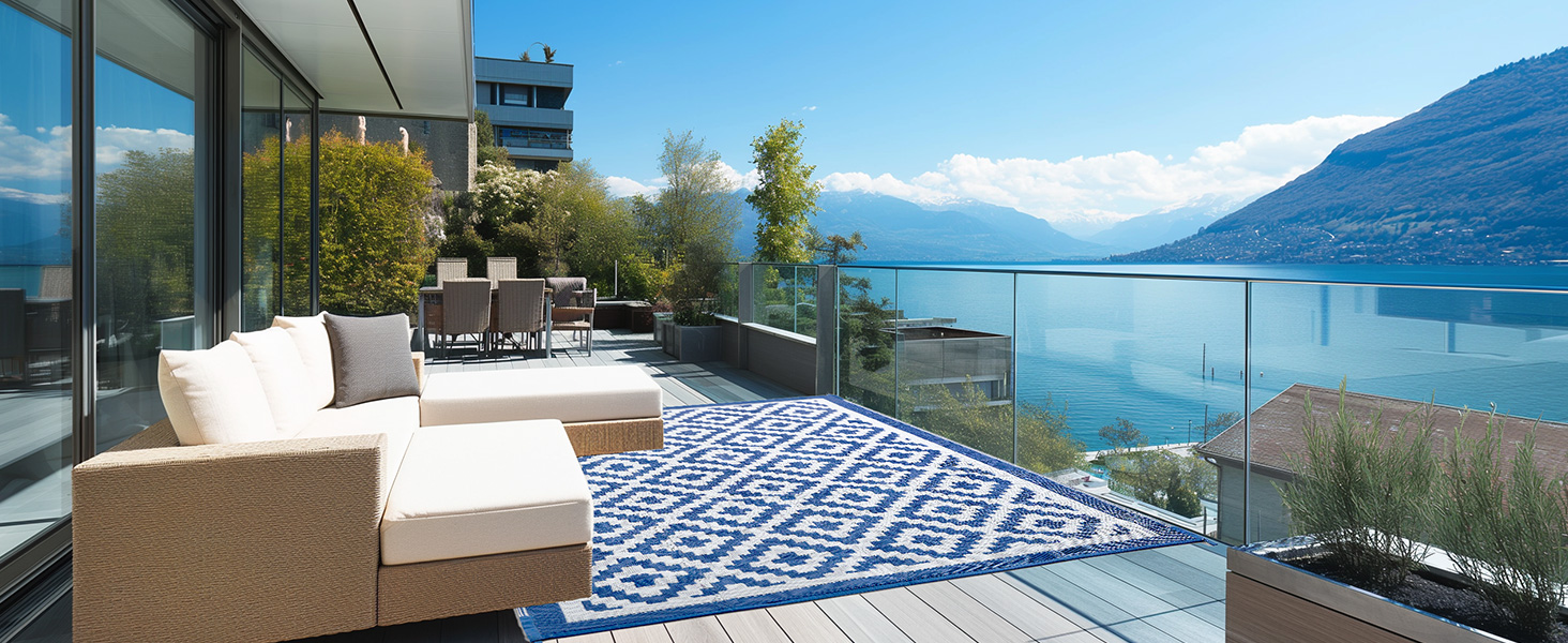 BALCONY RUG