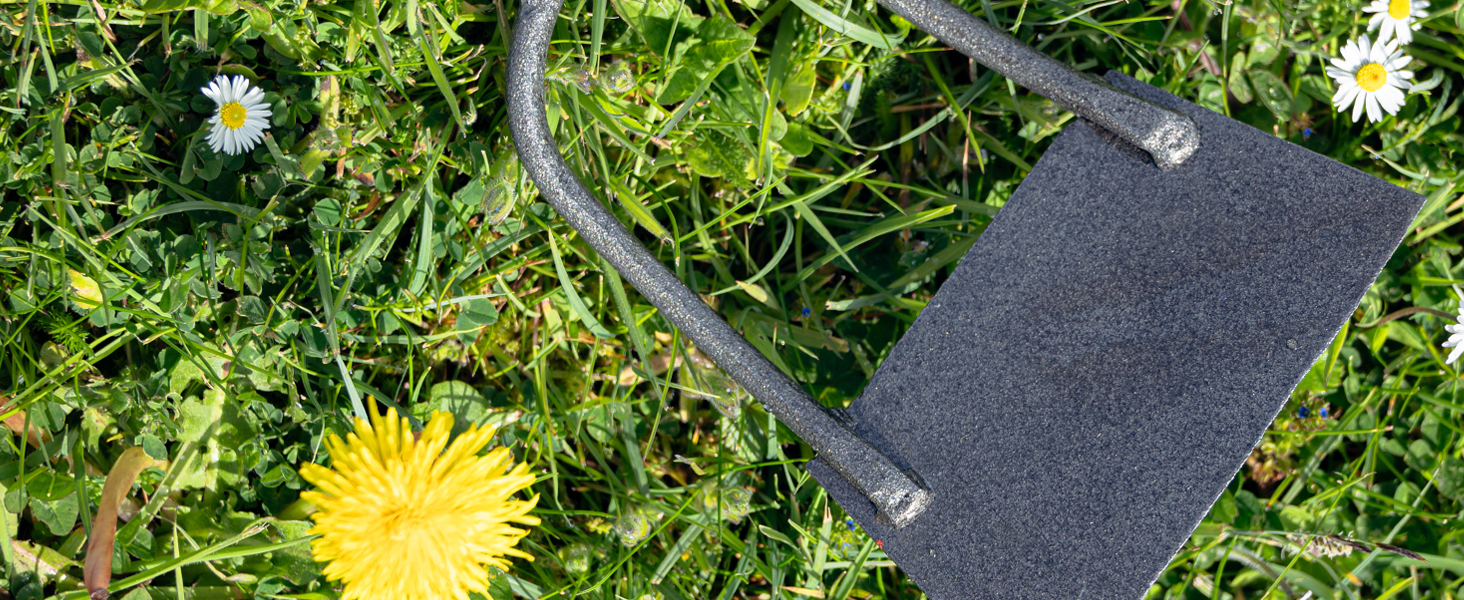 JCB Heritage Garden Hoe 130 x 150 mm Carbon Steel Blade, Ash Handle | JCBHDUHO01