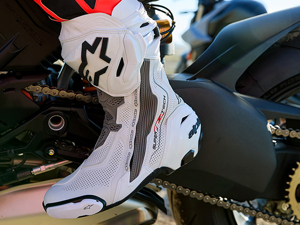 Alpinestars Supertech スーパーテックR 42 Amazon.com: Alpinestars Supertech R Vented Racing Motorcycle
