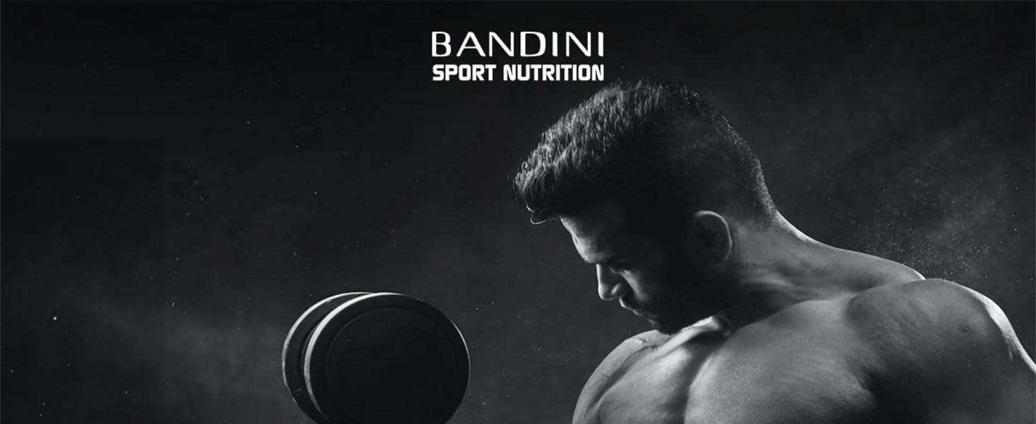 Publicité en noir et blanc représentant une silhouette athlétique tenant un objet rond, avec le logo Bandini Sport Nutrition bien en évidence.