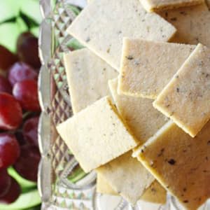 almond flour holiday crackers