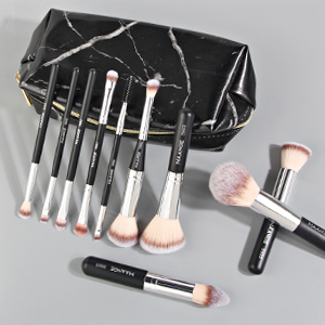 travel makeup brushes
