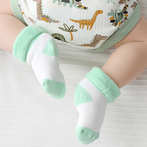 newborn socks 0-6 months