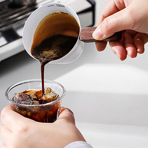 Kytpyi Measuring Cups, Espresso Shot Glass, 120mL Stainless Steel Measuring Cups with V-spout Wooden Handle Scale Mark for Coffee Drinks, Small Minimalist Espresso Measuring Cup for Home Cafe (Black) 14 espresso shot glass