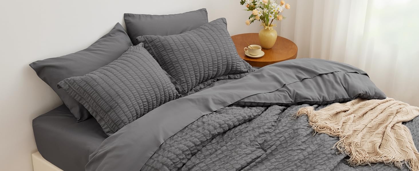 Black seersucker comforter set