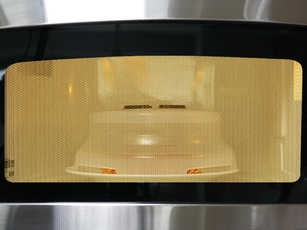 cook or reheat meal with cover