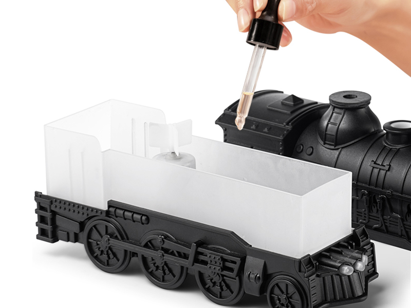 300ML Retro Train Essential Oil Diffuser – Cool Mist Humidifier with 2 Spray Modes, Train